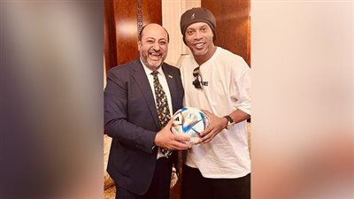 أول صورة للبرازيلي رونالدينيو بعد وصوله القاهرة