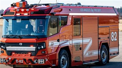 أول سيارة إطفاء حرائق كهربائية| فيديو