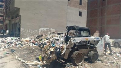 رفع 287 طن قمامة و8 أطنان أتربة من الشوارع والميادين والطرق الرئيسية بالمنصورة
