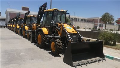 17.5 مليون جنيه لتدعيم الحملة الميكانيكية لمياه أسيوط بـ13 معدة جديدة 