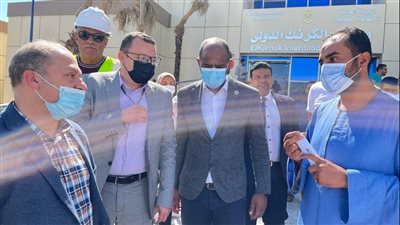 وفد مجلس الوزراء يشيد بمستوى الغرف بمستشفى الكرنك الدولي بالأقصر