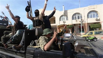 هل تنجح ليبيا في تفكيك سلاح الميليشيات بعد تغلغلها في الدولة؟