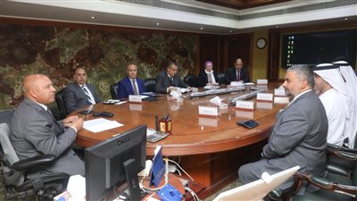 تفاصيل لقاء وزير النقل بمسؤولي موانئ أبوظبي