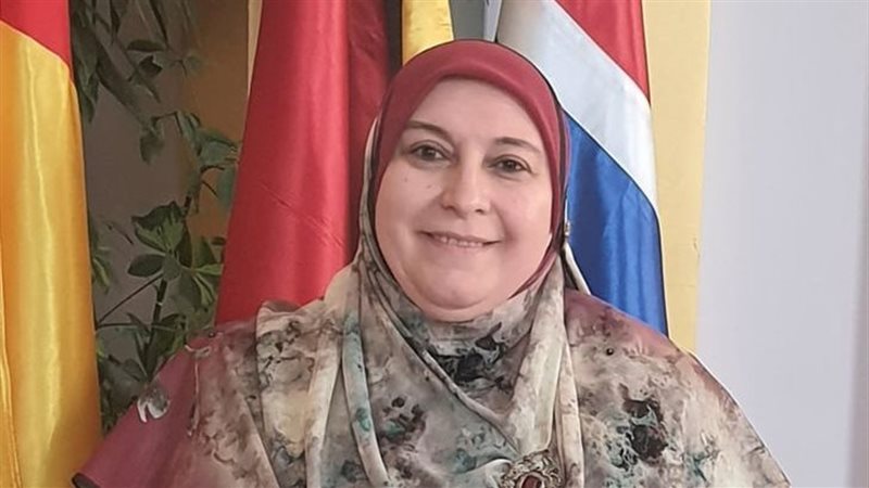 الدكتورة حنان حسني