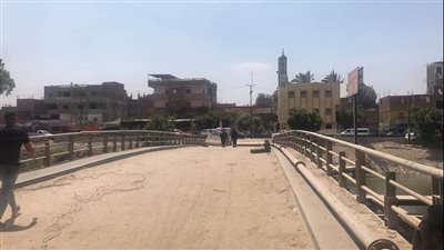 بعد شكاوى المواطنين.. غلق كوبري كفر شكر 