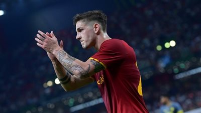 روما الإيطالي يتوج بطلا لبطولة دوري المؤتمرات الأوروبي