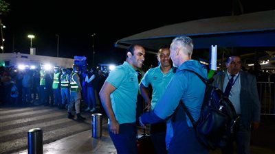 وسائل الإعلام المغربية تتابع وصول بعثة الأهلي لمطار محمد الخامس