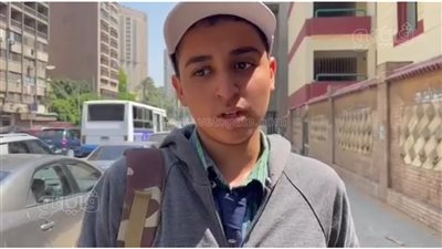 طلاب الصف الثاني الثانوي أدبي: 