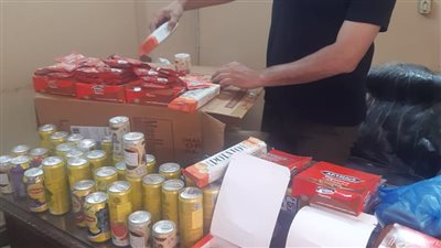 تموين وسط بالاسكندرية تضبط عصائر وبسكويت منتهى الصلاحية