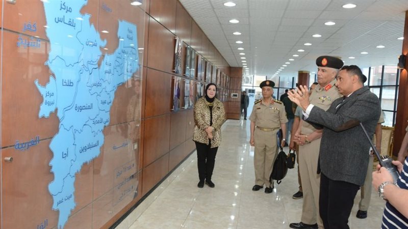 ندوة تثقيفية للقوات