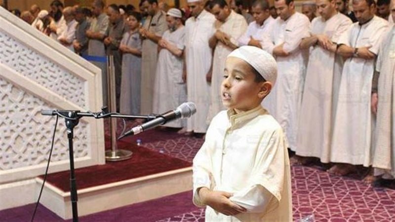 الأطفال في الصلاة،