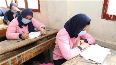 تجهيز 102 لجنة امتحانية بالإدارات التعليمية التسعة استعدادا لامتحانات الدبلومات الفنية