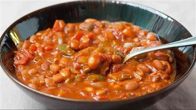 احترس من الفول.. يسبب الإنيميا وفقر الدم في هذه الحالة