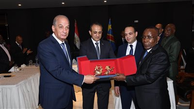 وزير الدفاع يعود إلى أرض الوطن عقب زيارة رسمية إلى الكونغو الديمقراطية