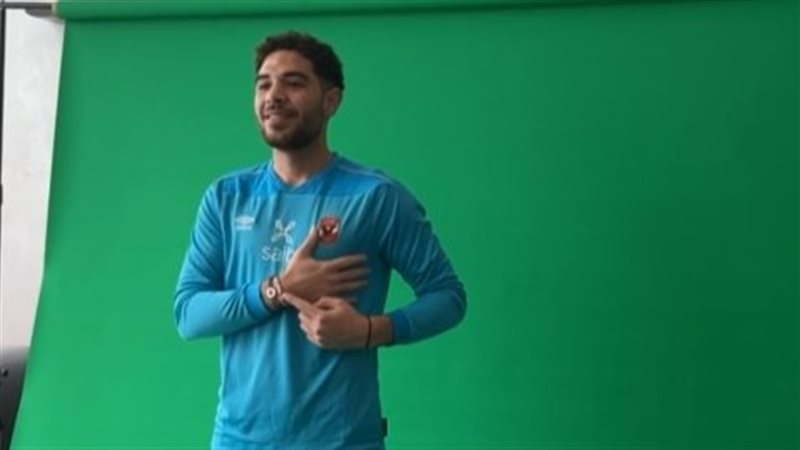 لاعب الأهلي