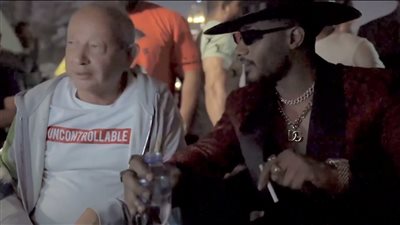 أثناء تصوير كليب بلالين.. نجيب ساويرس يفاجئ محمد رمضان بزيارة | فيديو