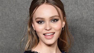 ابنة جوني ديب تحتفل بعيد ميلادها بالتزامن مع الجلسة الختامية لمحاكمته