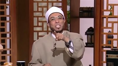 متصلة بأحد البرامج: خالتي عليها قرض وأمي تريدنا أن نسدده لها.. ورد صادم من الشيخ |فيديو 