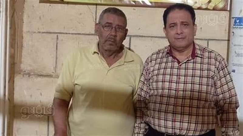 رئيس الفريق والمسن