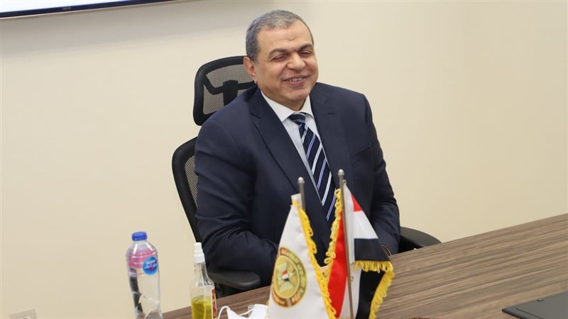 وزير القوى العاملة