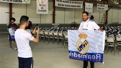 توافد مشجعي ريال مدريد لمساندة النادي الملكي في نهائي دوري الأبطال.. فيديو وصور