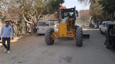 رفع ٢٠٠ طن مخلفات وتجريد طريق ترسا بأبو النمرس | صور