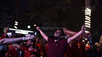 اللقب يا أبو صلاح.. تشجيع حماسي لجمهور ليفربول قبل لقاء ريال مدريد | فيديو