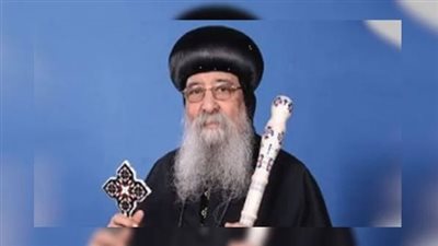 إيبارشية البلينا توقف كاهن الكشح وتحيله للتحقيق بشأن صور الدم المقدس