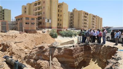 رئيس مياه الإسكندرية يتابع مشروعات مبادرة حياة كريمة