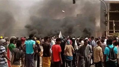 مقتل اثنين وإصابة العشرات في احتجاجات حاشدة بمدن سودانية