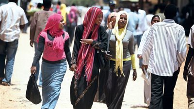  جامعة سودانية تمنع طلابها من ارتداء 