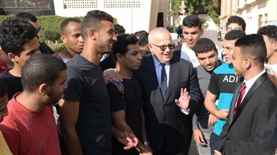 الخشت يتفقد خدمات المدن بجامعة القاهرة.. ويوجه بتوفير كافة الإمكانات لراحة الطلاب 