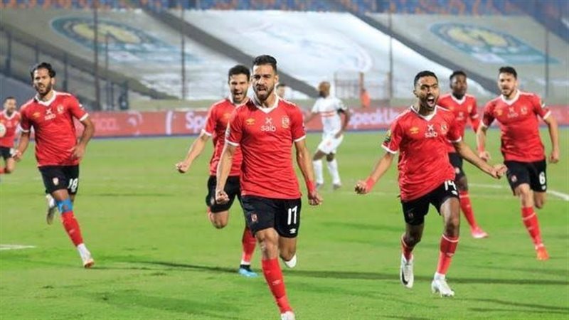 لاعبو الأهلي