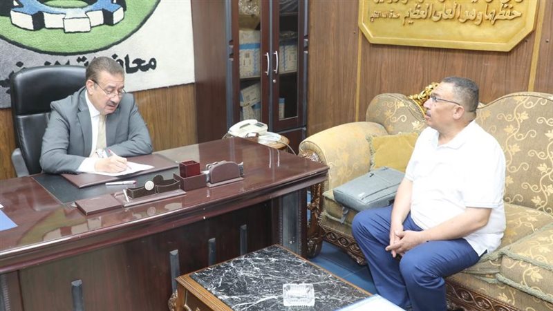 محافظ المنوفية خلال