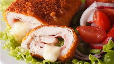 طريقة عمل الكوردن بلو بطريقة سهلة | فيديو