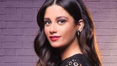 سينتيا خليفة تكشف موعد بدء تصوير فيلمها الجديد Sicilian Holiday |فيديو 