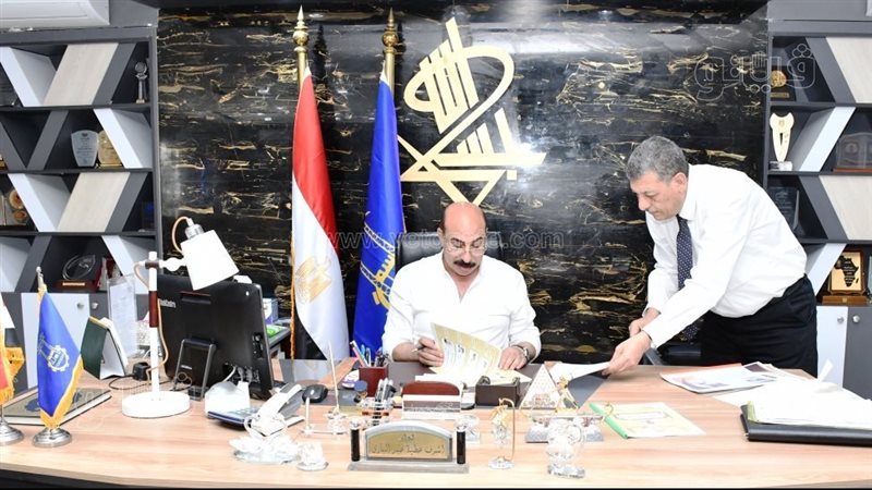 محافظ أسوان يعتمد