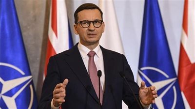  رئيس بولندا يضع إكليلا من الزهور على النصب التذكاري للجندي المجهول في القاهرة