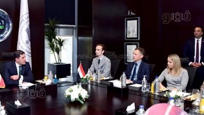 رئيس هيئة الاستثمار يبحث فرص التعاون الاستثماري مع كبرى الشركات البولندية