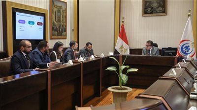 عبد الغفار يؤكد أهمية زيادة الاستثمار في مجال البحث العلمي والأبحاث الإكلينيكية