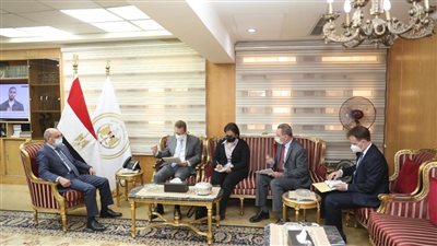 وزير العدل يبحث سبل التعاون مع السفير الألماني بالقاهرة