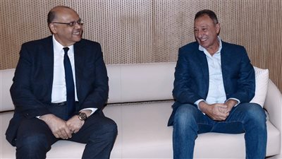 الخطيب يبلغ السفير المصري بالمغرب بتطورات الموقف في مركب محمد الخامس