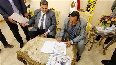 بنسبة نجاح 82%.. محافظ شمال سيناء يعتمد نتيجة الشهادة الإعدادية 