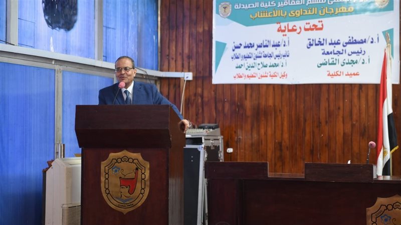  الدكتور مصطفى عبدالخالق