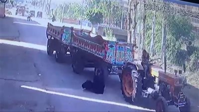 كاميرات المراقبة ترصد والدة ضحايا مذبحة الدقهلية قبل الحادث | فيديو وصور 