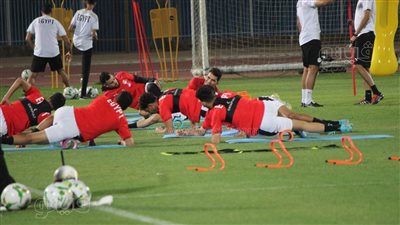 لاعبو الأهلي ينتظمون بمعسكر المنتخب اليوم