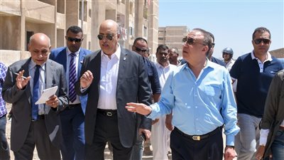 محافظ الإسكندرية يتفقد مساكن مبارك استعدادًا لتطويرها ورفع كفاءتها