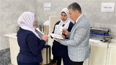 مدير الطب العلاجي يفاجئ مستشفى رأس الحكمة للطوارئ بزيارة |صور