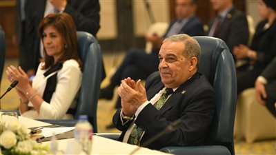 وزير الدولة للإنتاج الحربي يشارك في ندوة 