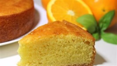 طريقة عمل كيكة البرتقال الهشة بأقل المكونات